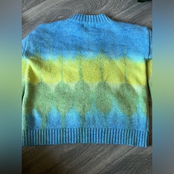 Lola + The Boys Cool Teddy Bear Crystal Sweater in Blue & Green Tie Dye. Size 6 - Picture 7 of 9